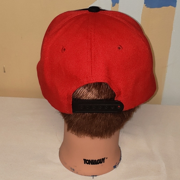 4 marvel themed hats - Picture 11 of 16